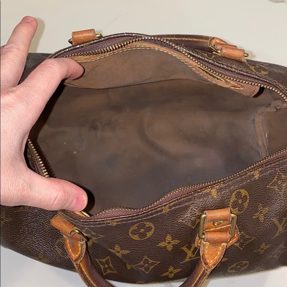 AUTHENTIC LOUIS VUITTON SPEEDY HANDBAG - Picture 14 of 16